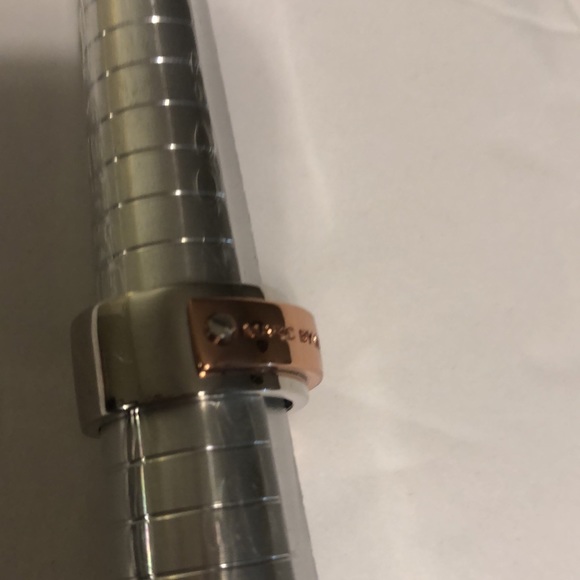 Marc By Marc Jacobs Unisex Logo Plaque Ring - Picture 9 of 10